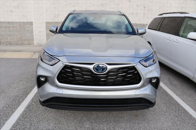 used 2024 Toyota Highlander Hybrid car, priced at $44,877