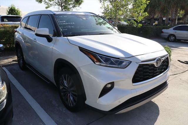 used 2021 Toyota Highlander car, priced at $29,977