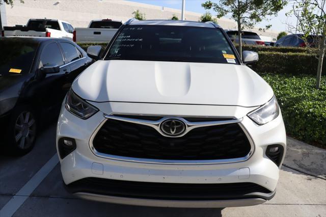 used 2021 Toyota Highlander car, priced at $29,977