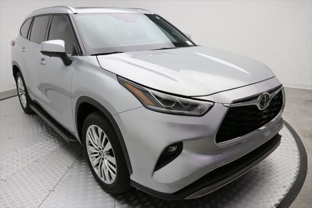 used 2023 Toyota Highlander car, priced at $40,977