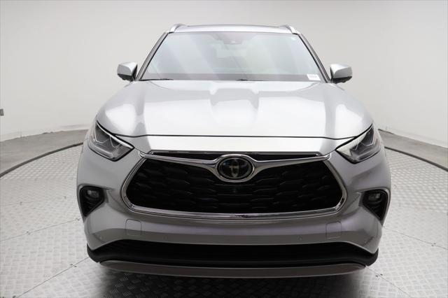 used 2023 Toyota Highlander car, priced at $40,977