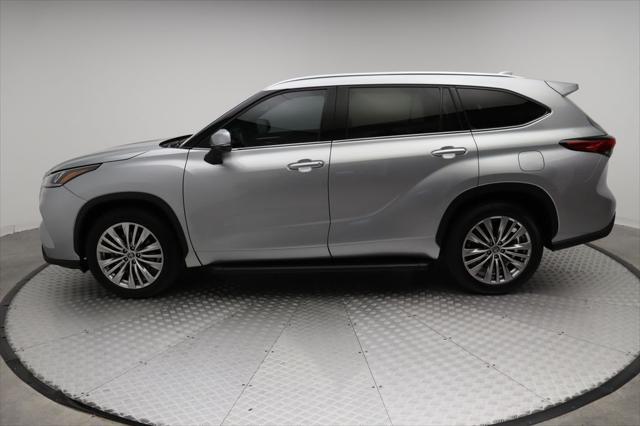 used 2023 Toyota Highlander car, priced at $40,977