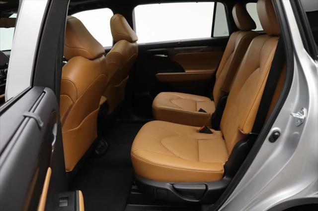 used 2023 Toyota Highlander car, priced at $40,977