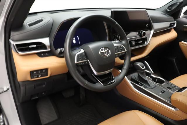 used 2023 Toyota Highlander car, priced at $40,977