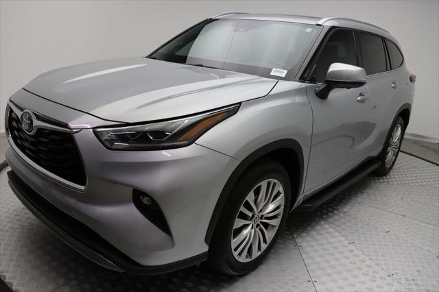 used 2023 Toyota Highlander car, priced at $40,977