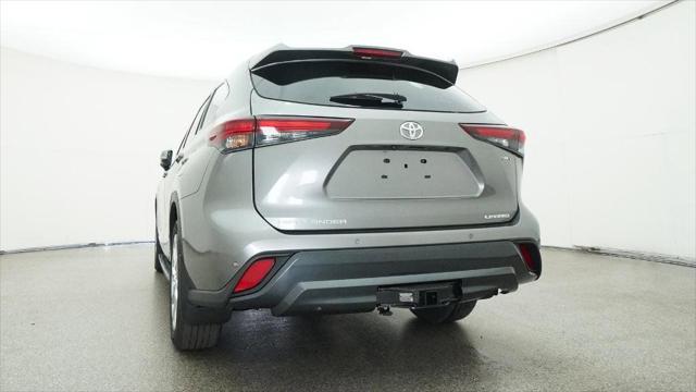 new 2025 Toyota Highlander Hybrid car, priced at $56,505