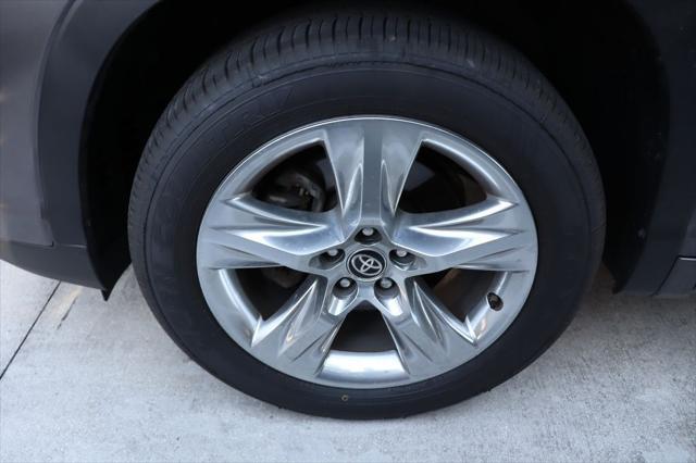 used 2019 Toyota Highlander car, priced at $21,772