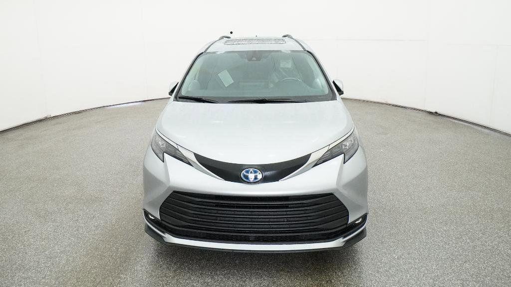 new 2025 Toyota Sienna car, priced at $47,541