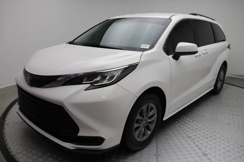 used 2022 Toyota Sienna car, priced at $39,577