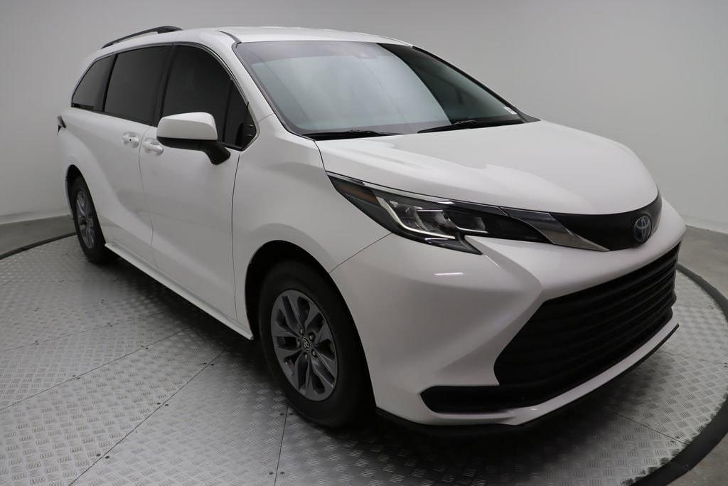 used 2022 Toyota Sienna car, priced at $39,577