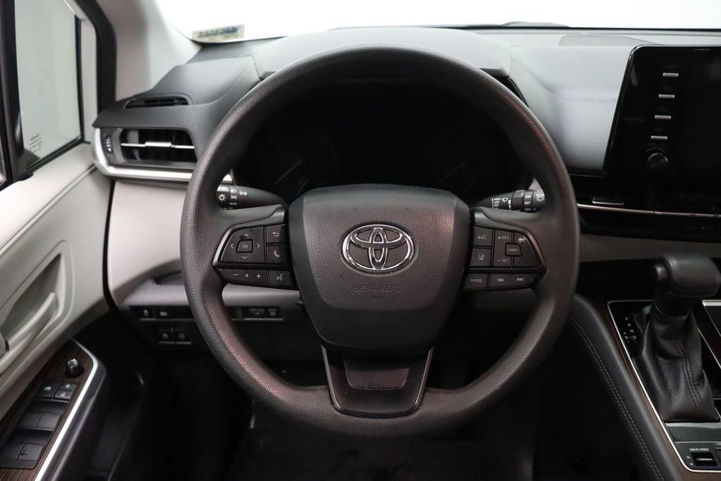 used 2022 Toyota Sienna car, priced at $39,577