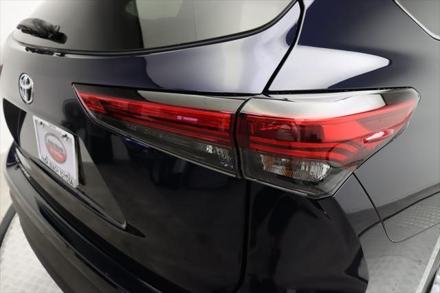 used 2023 Toyota Highlander car, priced at $34,777