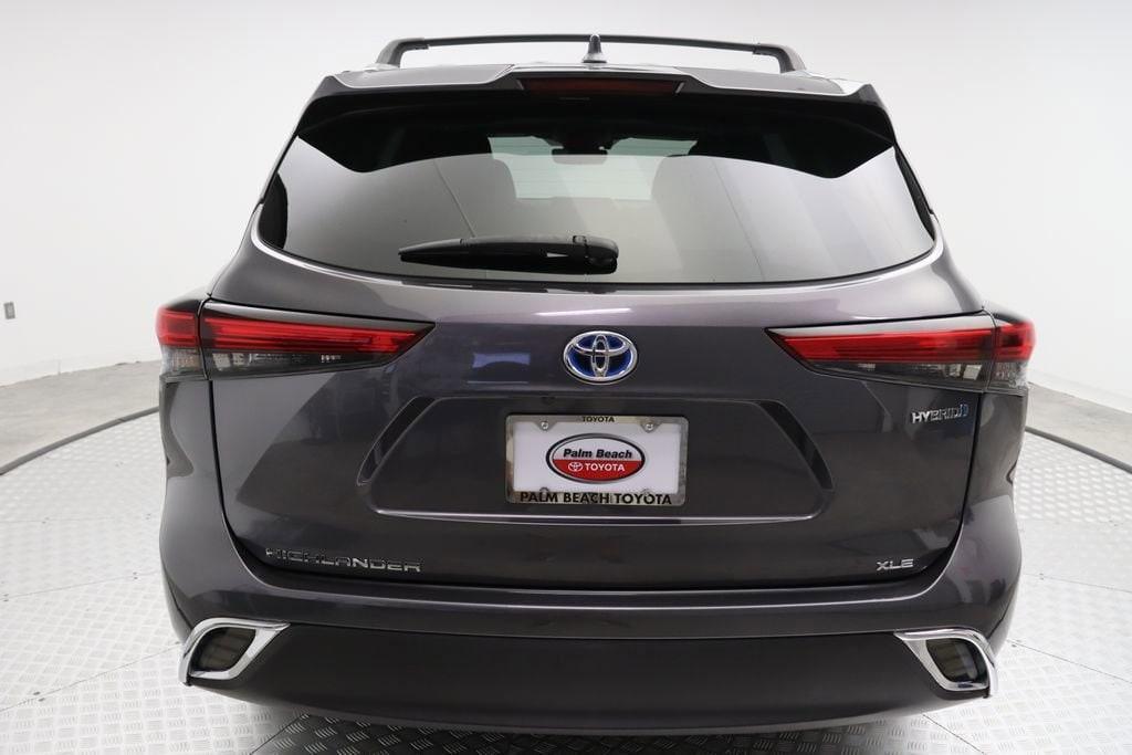 used 2020 Toyota Highlander Hybrid car, priced at $32,794