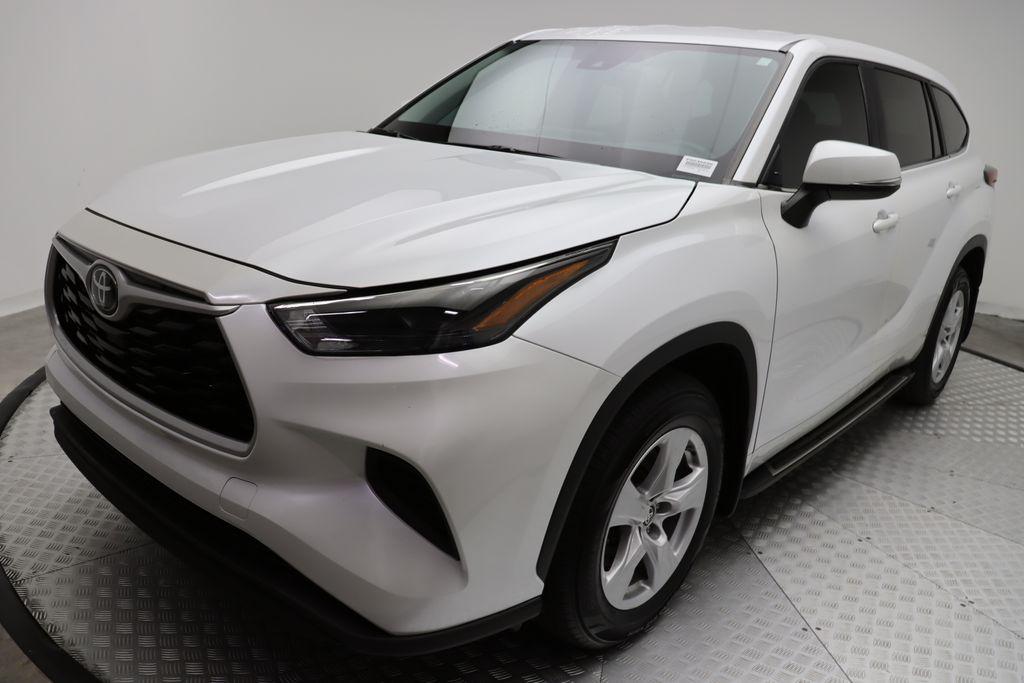 used 2023 Toyota Highlander car, priced at $29,894