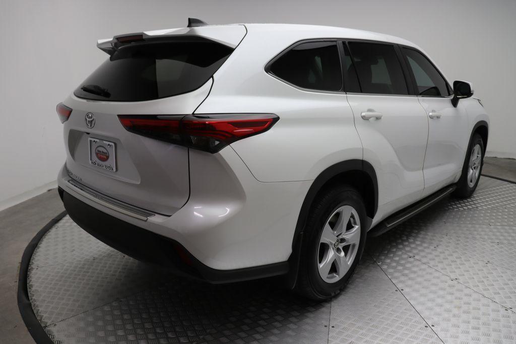 used 2023 Toyota Highlander car, priced at $29,894