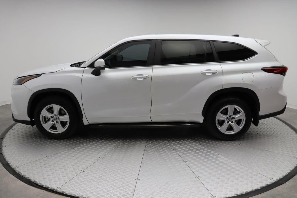 used 2023 Toyota Highlander car, priced at $29,894