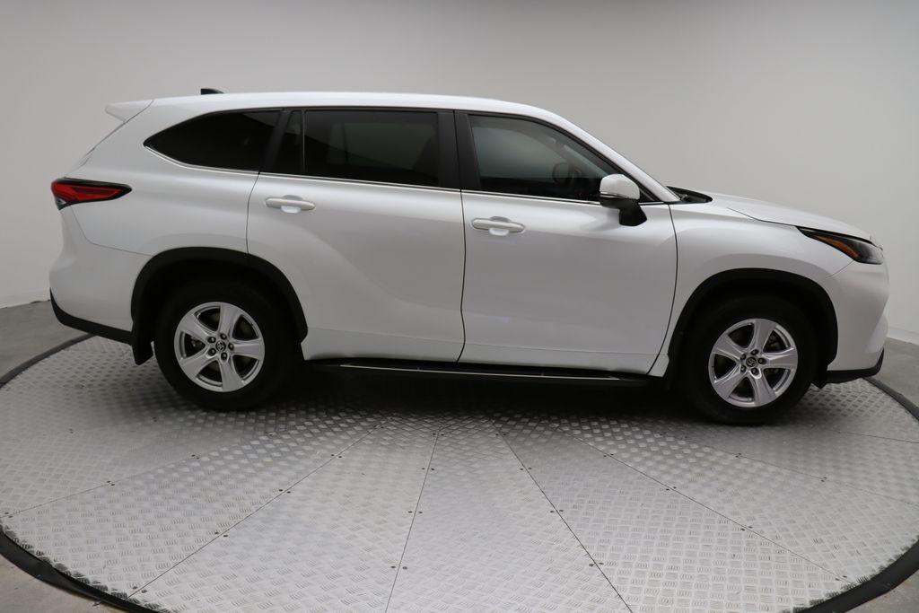 used 2023 Toyota Highlander car, priced at $29,894