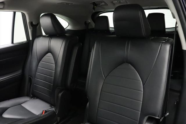 used 2022 Toyota Highlander car, priced at $32,457