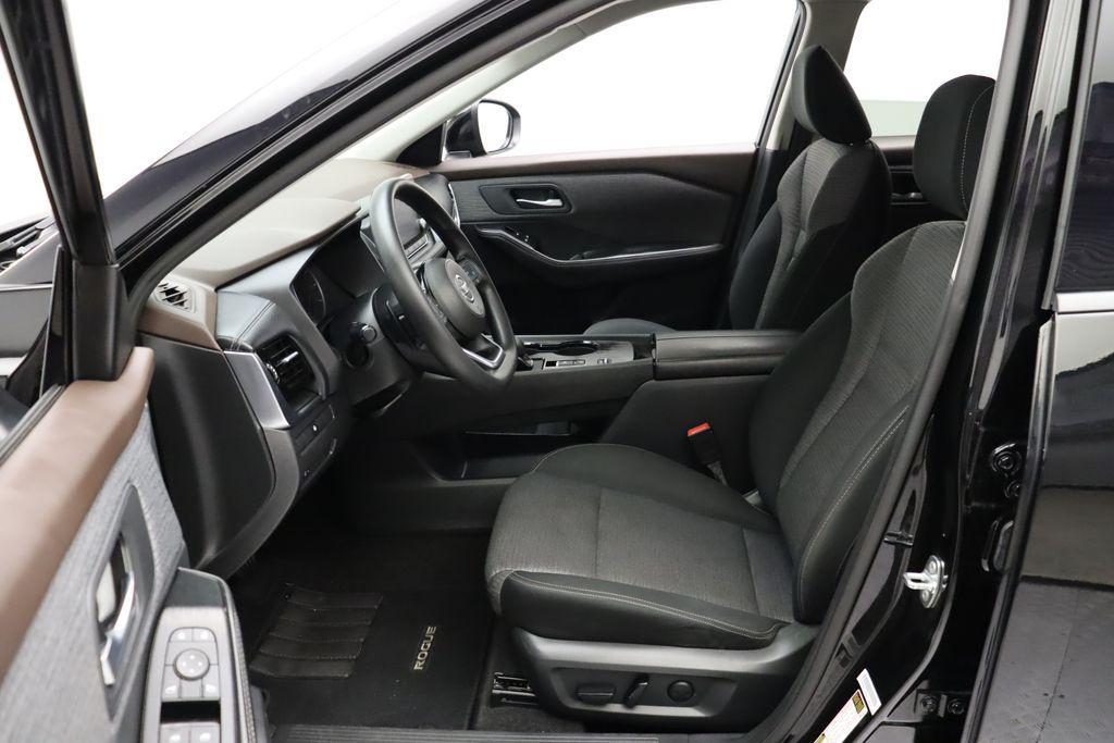 used 2021 Nissan Rogue car, priced at $15,957