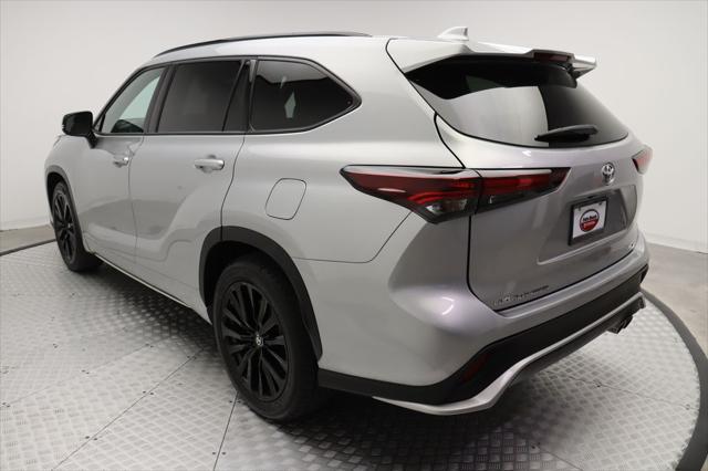 used 2024 Toyota Highlander car, priced at $40,857