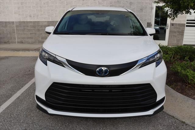 used 2025 Toyota Sienna car, priced at $40,577