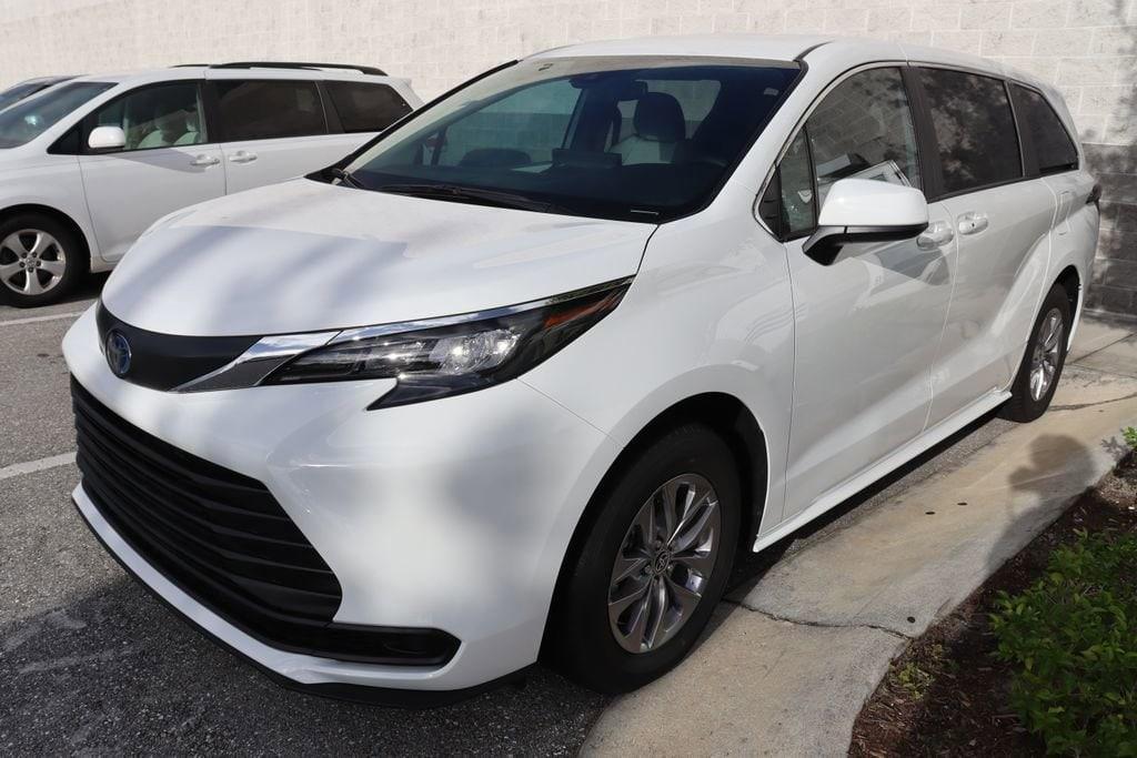 used 2025 Toyota Sienna car, priced at $41,777