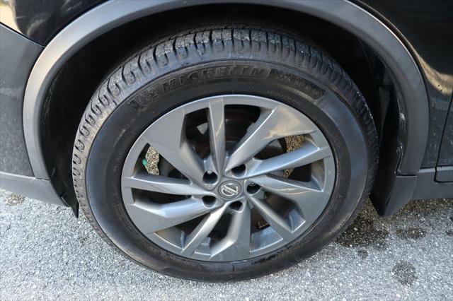 used 2016 Nissan Rogue car, priced at $5,977