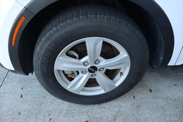 used 2023 Kia Sorento car, priced at $23,638