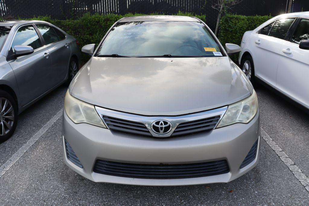 used 2014 Toyota Camry car, priced at $13,749