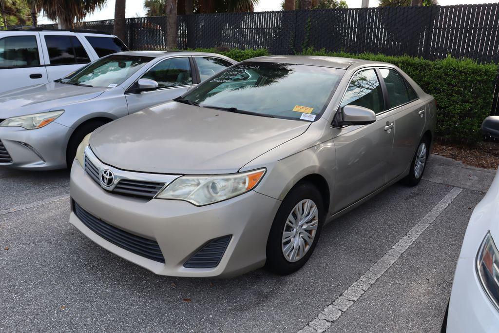 used 2014 Toyota Camry car, priced at $13,749