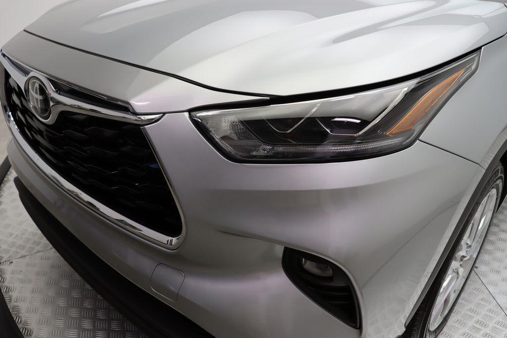 used 2022 Toyota Highlander car, priced at $35,777