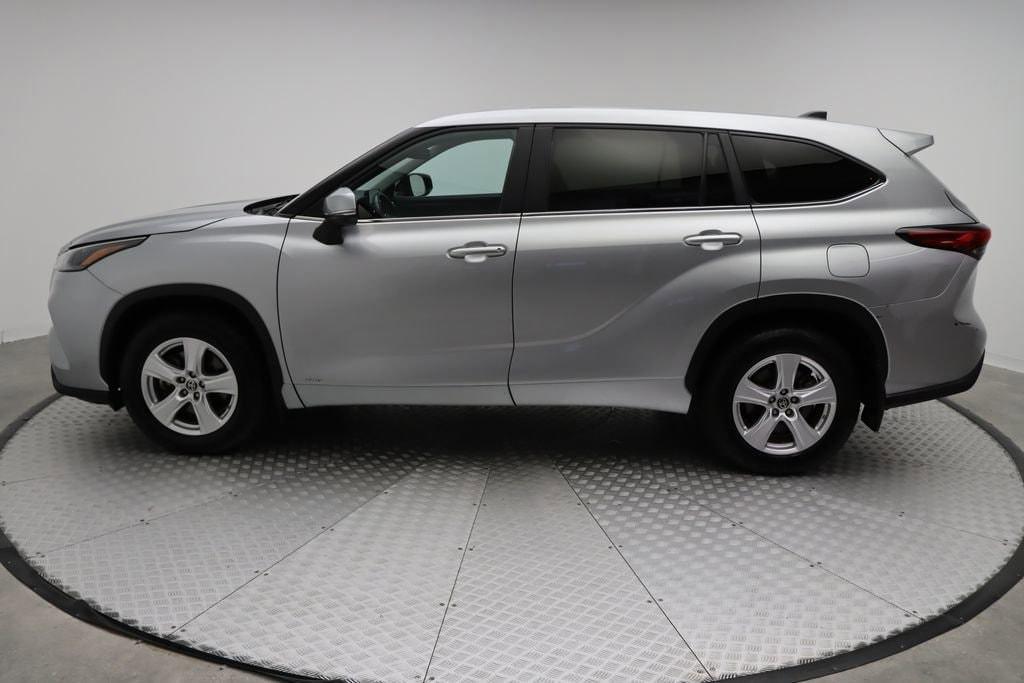 used 2023 Toyota Highlander Hybrid car, priced at $35,477