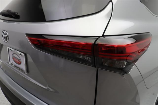 used 2023 Toyota Highlander car, priced at $32,977