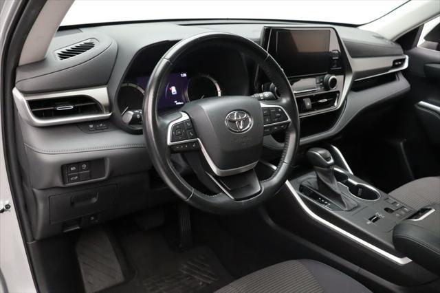 used 2023 Toyota Highlander car, priced at $32,977