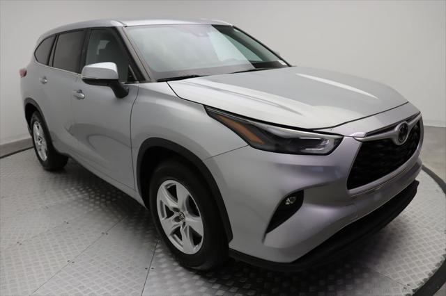 used 2023 Toyota Highlander car, priced at $32,977