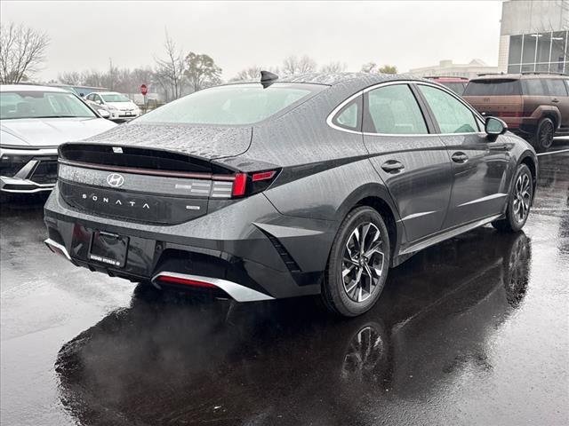 new 2025 Hyundai Sonata car, priced at $30,955