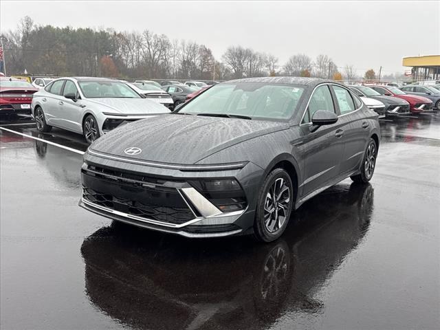 new 2025 Hyundai Sonata car, priced at $30,955