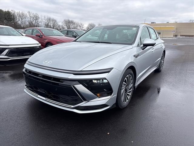 new 2025 Hyundai Sonata Hybrid car, priced at $38,097