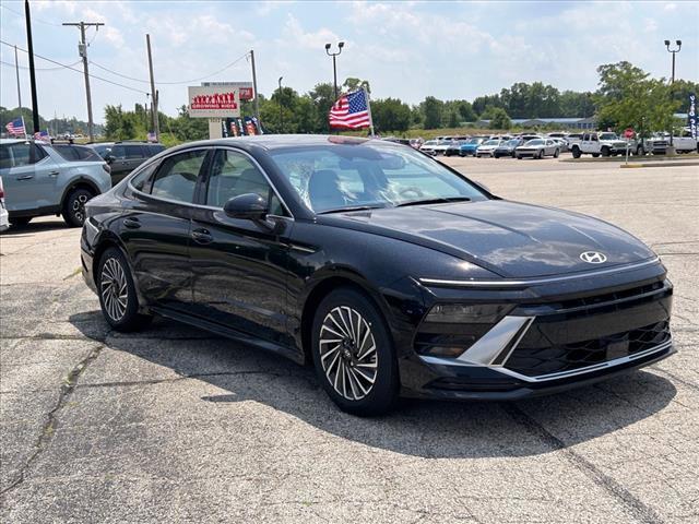 new 2024 Hyundai Sonata Hybrid car, priced at $32,535