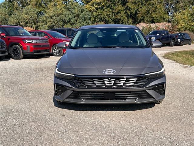 new 2024 Hyundai Elantra car, priced at $27,333