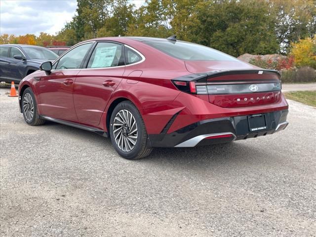 new 2025 Hyundai Sonata Hybrid car, priced at $39,610