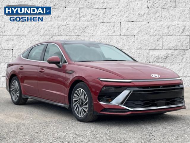 new 2025 Hyundai Sonata Hybrid car, priced at $39,610