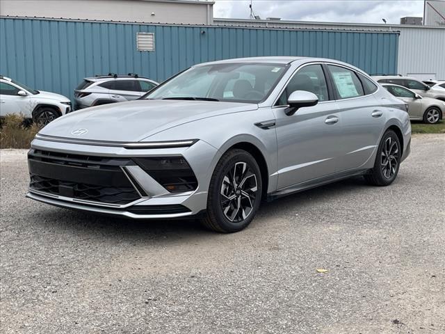 new 2025 Hyundai Sonata car, priced at $29,955