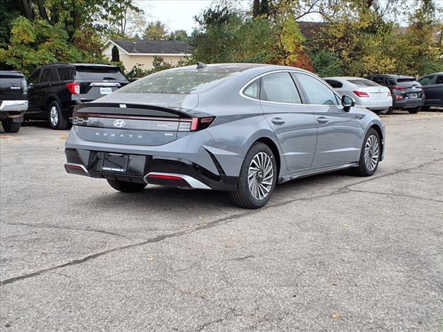 new 2024 Hyundai Sonata Hybrid car, priced at $38,895