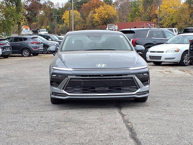 new 2024 Hyundai Sonata Hybrid car, priced at $38,895