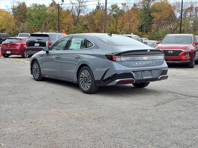 new 2024 Hyundai Sonata Hybrid car, priced at $38,895