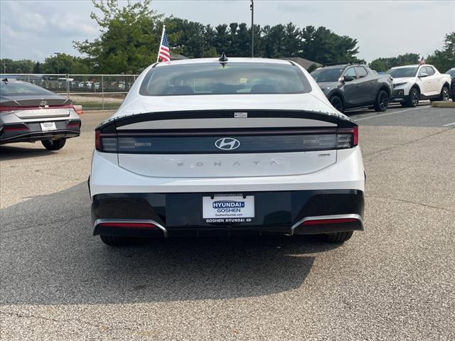 new 2024 Hyundai Sonata Hybrid car, priced at $32,005