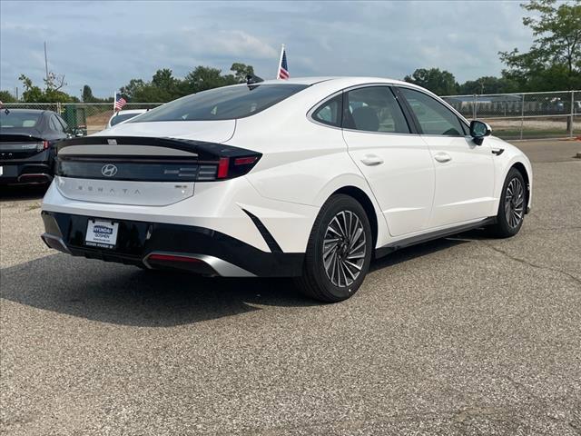 new 2024 Hyundai Sonata Hybrid car, priced at $32,005