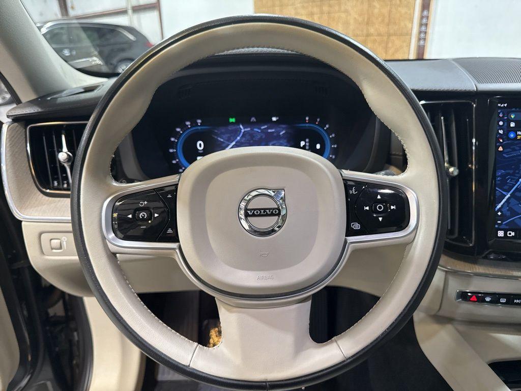 used 2022 Volvo XC60 car, priced at $30,697