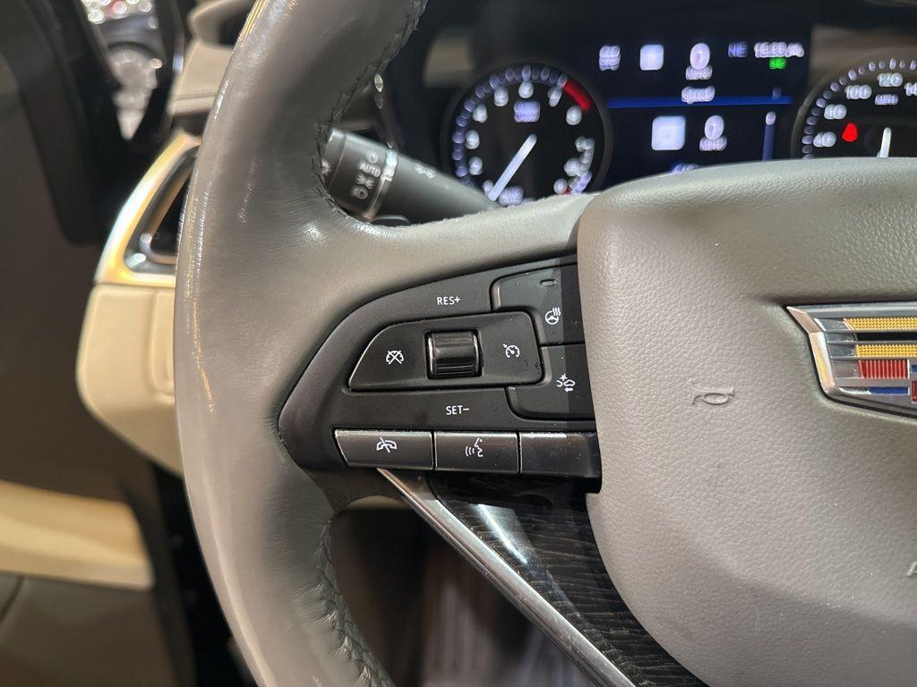 used 2021 Cadillac XT6 car, priced at $31,991